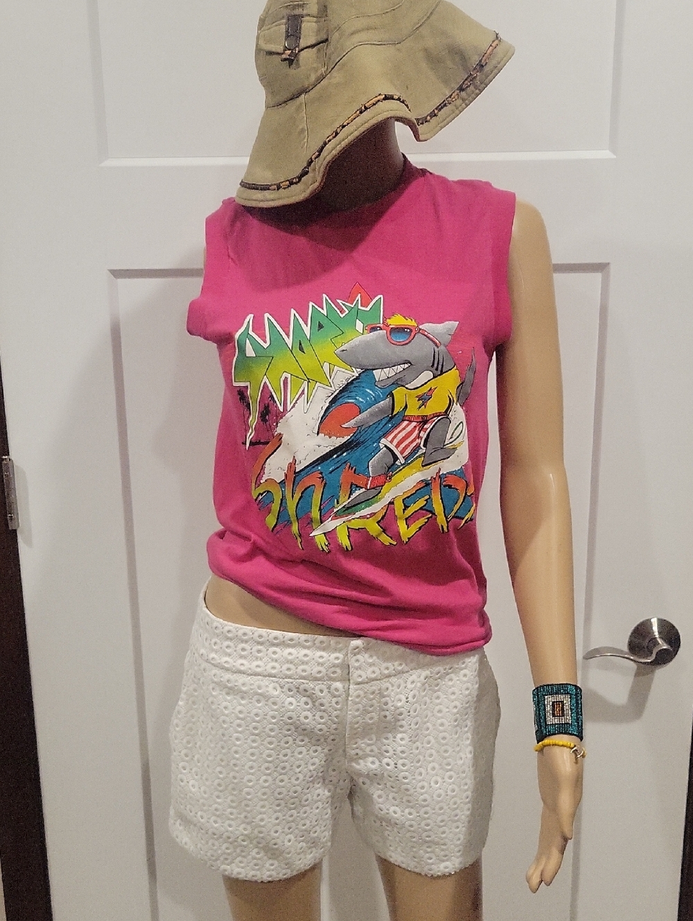 VINTAGE 90's Hot Pink Graphic Muscle Tee - Shark Surf Design